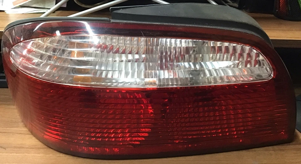 2001 MAZDA 626 REAR LEFT PASSENGER SIDE TAIL LIGHT LAMP - Image 2 of 4