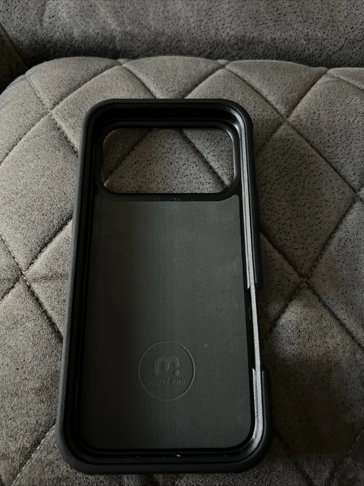 MyBat Pro Maverick Series iPhone 17 Pro Max Foto 3 de 4