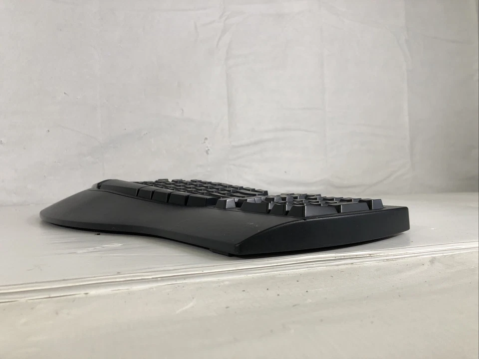 Perixx PeriBoard-612 Split Keyboard Black Bluetooth Wireless Ergonomic 2.4GHz - Image 3 of 4