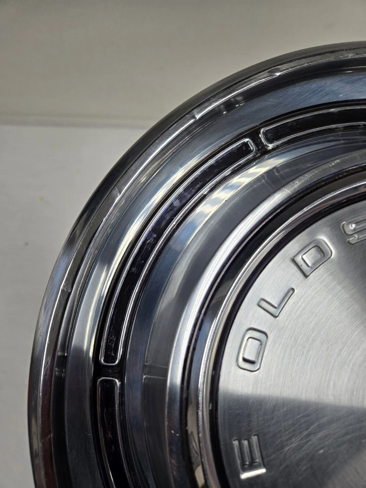 Oldsmobile Delta 88 & 98 Delmont 88 F85 1968 tapacubos de 14 pulgadas OEM GM Foto 3 de 4