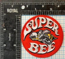VINTAGE SUPER BEE AUTOMOBILE CAR SOUVENIR ORANGE 2.75" ROUND IRON ON PATCH