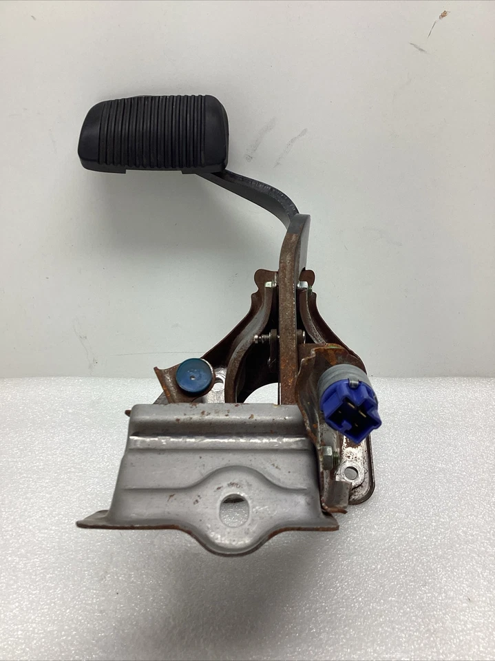 Toyota Tundra 2001-2006 pedal de freno de parada de estacionamiento OEM Foto 3 de 4