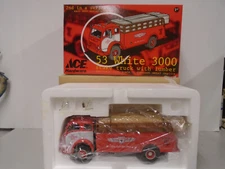 FIRST GEAR #18-2099 1953 WHITE 3000 STAKE TRUCK W/LUMBER NEW IN ORIGINAL BOX