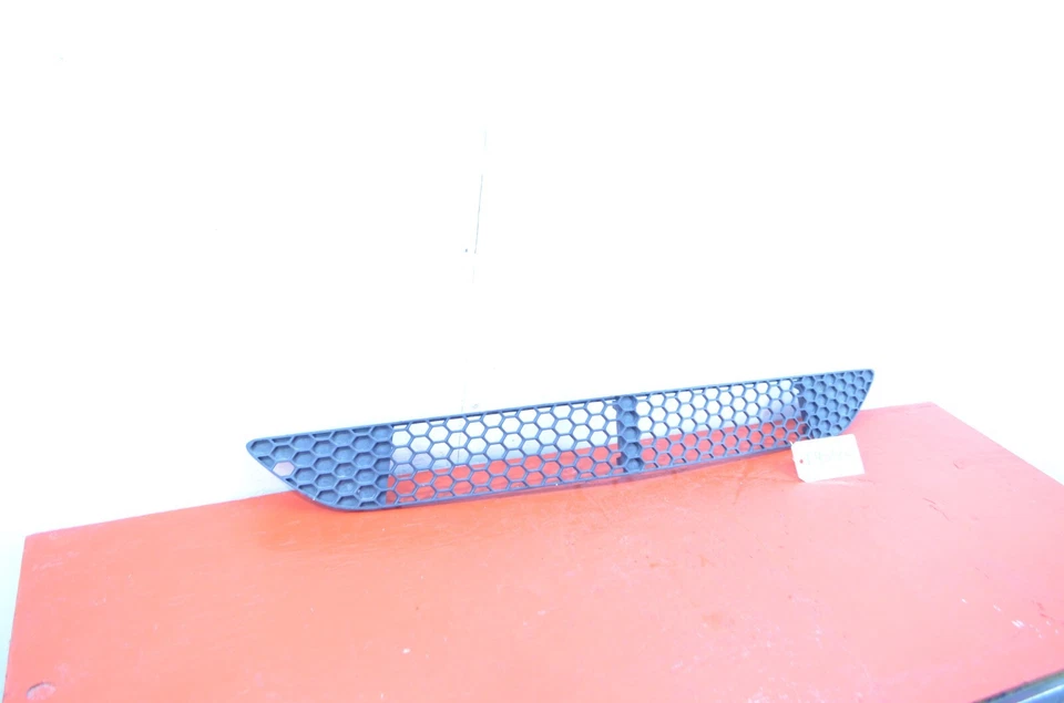 07-09 MERCEDES W221 S550 PARACHOQUES DELANTERO CENTRO MALLA CUBIERTA PARRILLA OEM Foto 2 de 4