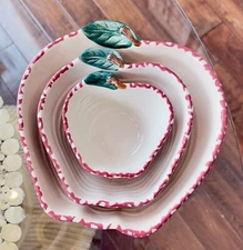 Set of Three Folk Art Country Nesting Red Sponge Painted Apple Shaped Bowls -EUC