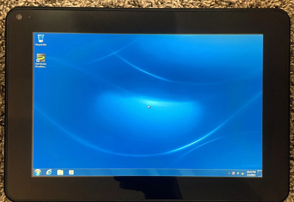 Lot of 4 Dell Latitude ST 10.1” Window 7 Pro T02G001 Black - Powers On *AS IS* - Image 2 of 4