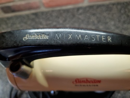 Vintage Sunbeam 10 Speed Mixmaster Model 11 Mixer - Picture 6 of 6