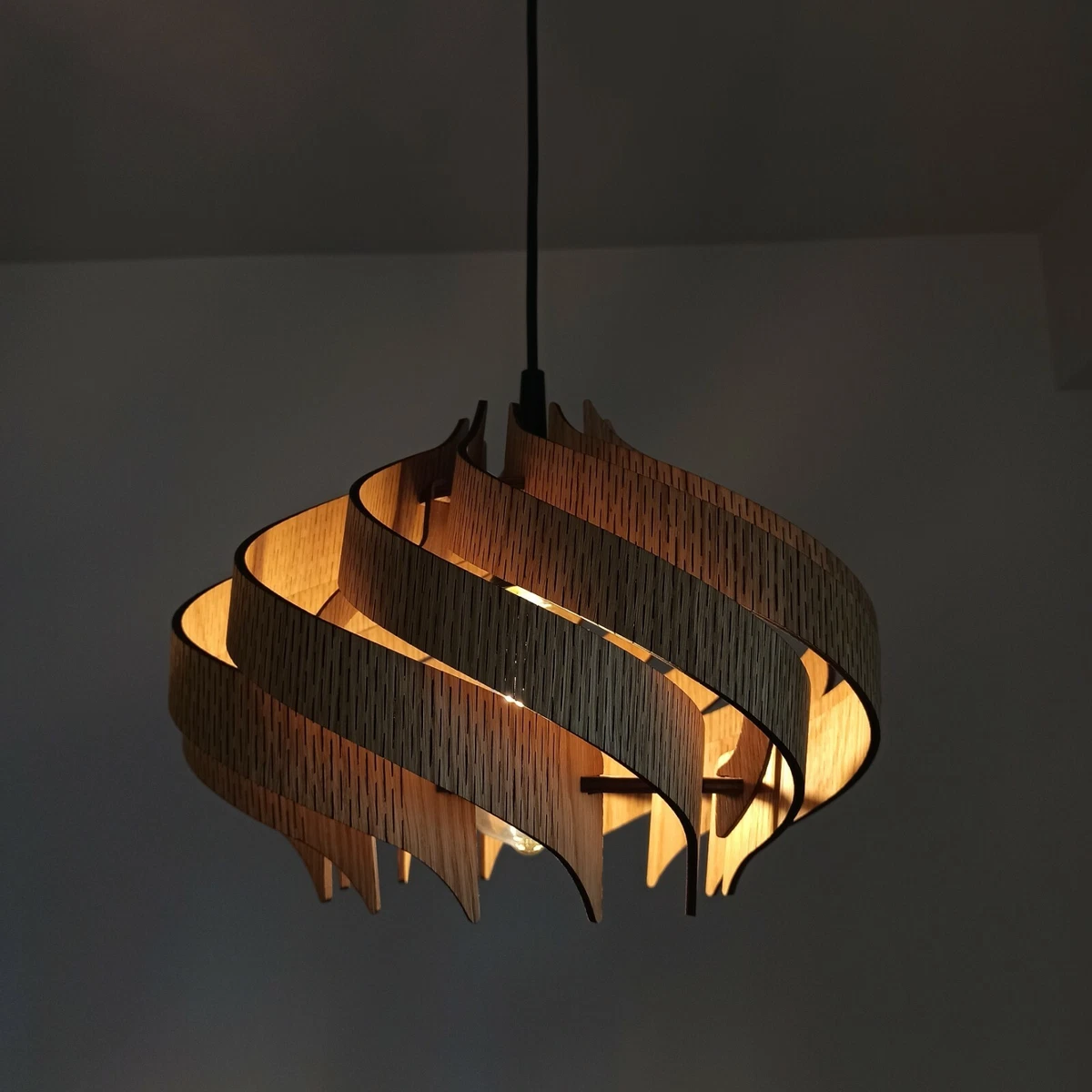 Made pendant light deals