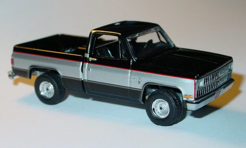 1981 CHEVY CHEVROLET SQUAREBODY MUSCLE PICKUP TRUCK -Black/Silver, 1/64 - Image 3 of 4