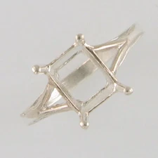 PRE-NOTCHED 8X6MM EMERALD CUT SOLITAIRE RING STERLING SILVER CR5131SS