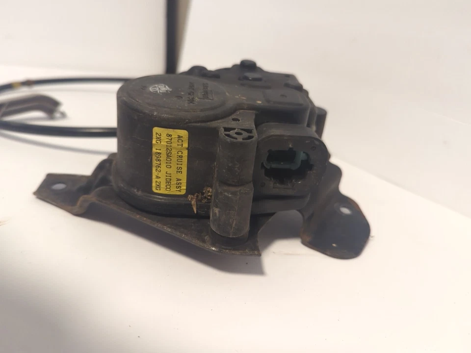 2003-05 Subaru Forester Cruise Control regulador de montagem de atuador 87012SA010 OE - Imagem 2 de 3