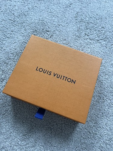 LOUIS VUITTON Vachetta Voyages Card Holder - Picture 6 of 6
