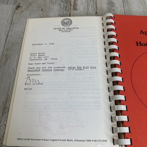 5 VTG Arkansas Cook Books - Evening Shade Burt Reynolds - Stuttgart - Hog Wild - Picture 8 of 13