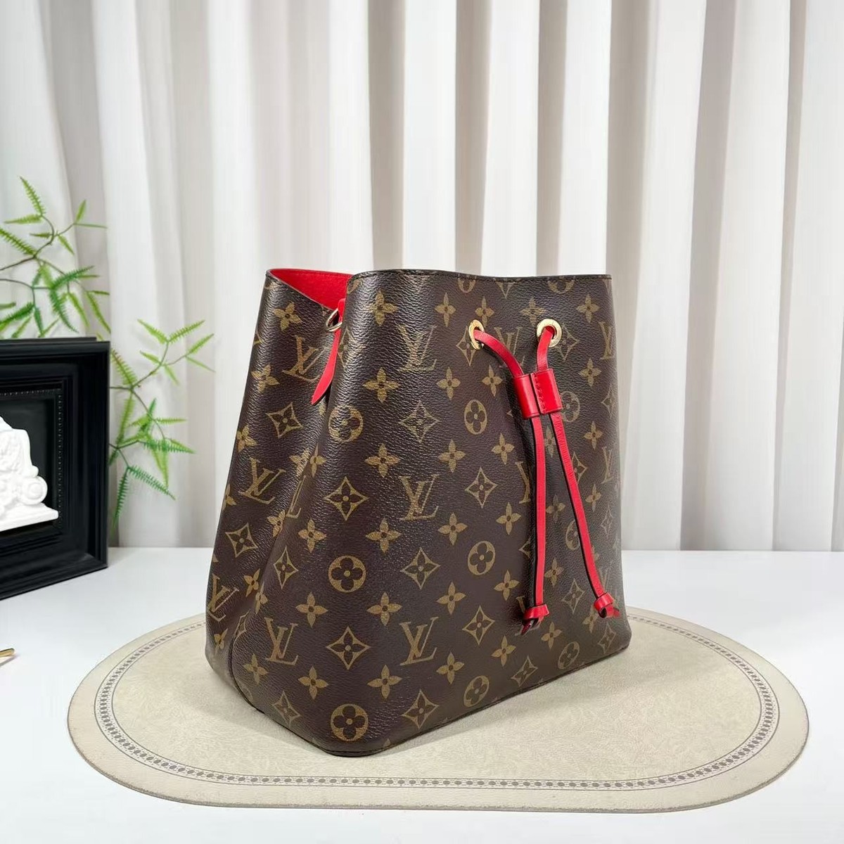 Louis Vuitton Neonoe MM Bucket Bag Monogram Red Leather Gold
