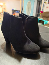 Express Women  s Black Textile Ankle Bootie Block Heel Side Zip Round Toe 6