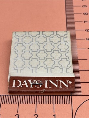 Matchbook Cover  Days Inn   Instant Reservations   unstruck  gmg