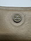 CHANEL Vintage Unisex Card Case ID Holder CC Logo Beige Gold Leather Slim Wallet — photo 3