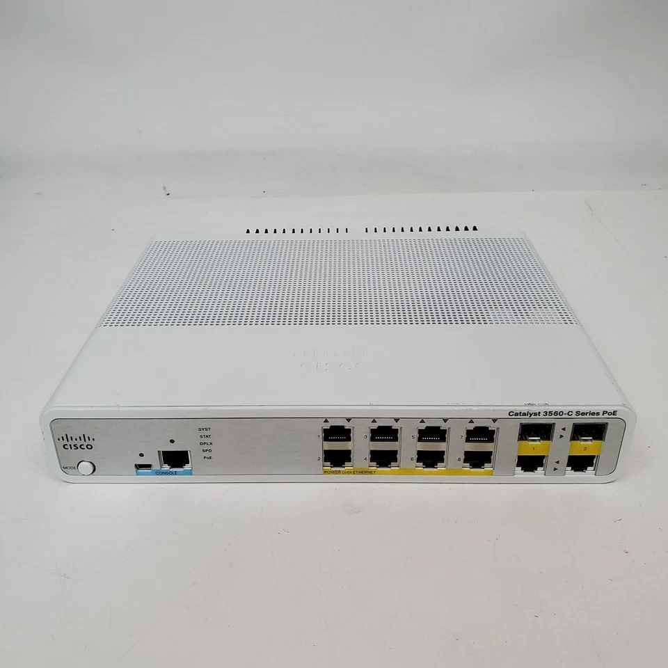 Conmutador montable en rack Cisco Catalyst 3560 (WS-C3560C-8PC-S) Foto 2 de 4