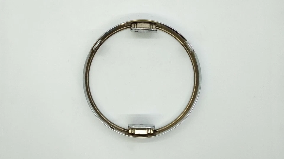 Farol de aro Suzuki GT185 GT250 GT380 GT500 T500 NOS 35111-33032 - Imagem 4 de 4