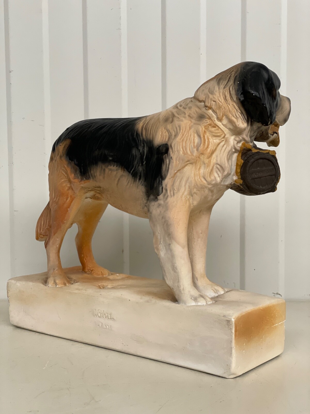 Cognac Hennessy Saint Bernard shop advertising statue - 11.22 inch wide