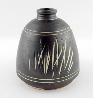 Black and Cream Grass Themed Pottery Vase Signed MZB Short 4 3/8 Inch EXCELLENT