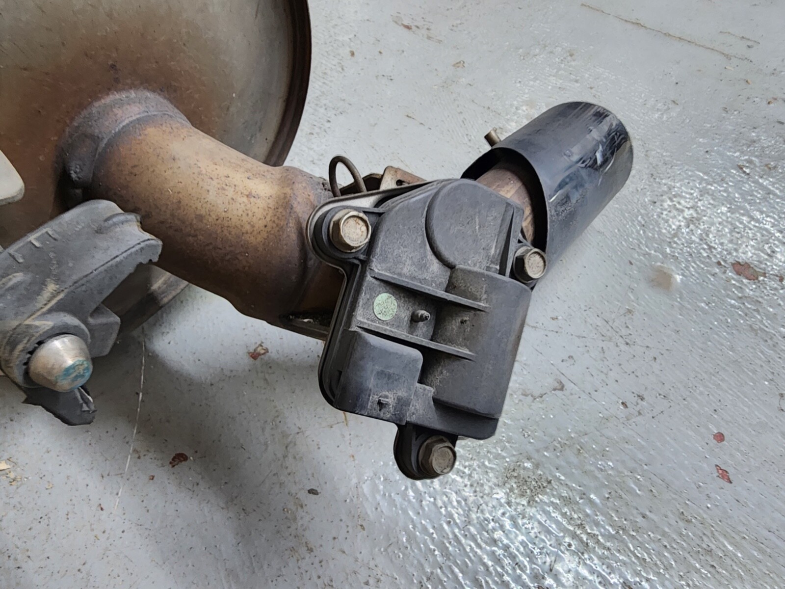 20142016 BMW M235i F22 F23 REAR DUAL EXHAUST PIPE BLACK TIPS MUFFLER M