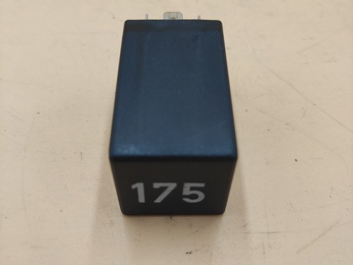 Relais 175 Anlasssperre Audi A3 A4 VW Golf 4 Bora  Automatikgetriebe 3A0927181