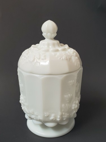VINTAGE WESTMORELAND GRAPE PANELED MILK GLASS CANISTER & LID CANDY DISH - Picture 7 of 12