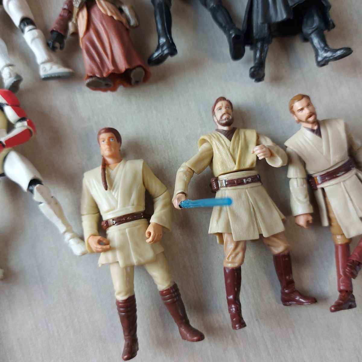 Lot De Figurines Star Wars Anciennes – Occasion – Idéal Pour Collectionneurs Ou Décoration