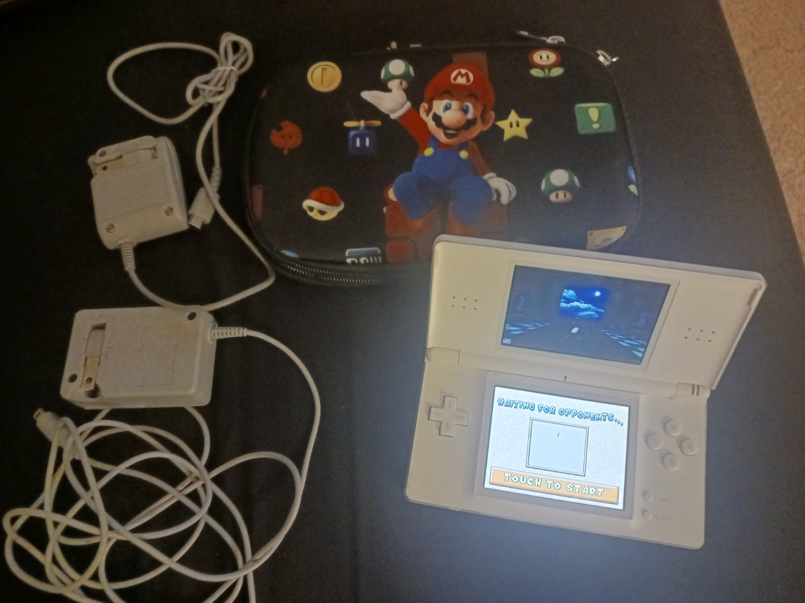 NINTENDO DS LITE 2006 WHITE WITH SUPER MARIO DS GAME 2 CHARGERS & A CASE WORKS 