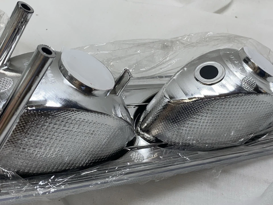 Park Signal Light Left Fits 99-02 Chevrolet Silverado & 00-06 Suburban Tahoe - Image 3 of 4