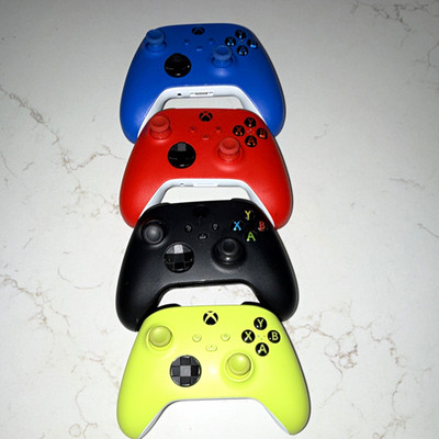 Microsoft Xbox Wireless Controller Lot of 4 Ergonomic for Xbox One/Series X|S
