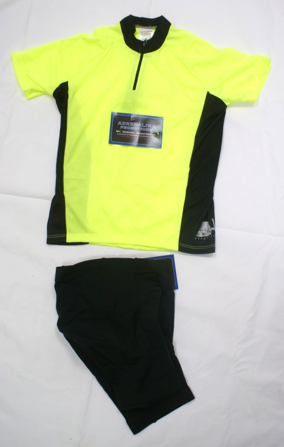 (New with tags) Adrenaline kids youth bicycle clothing kit jersey shorts medium (25.00 USD)
