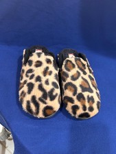 NEW Dearfoams women leopard print slippers fuzzy faux fur 5-6 black inteior