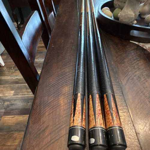 Set of 3 Two-Piece Billiard Pool Cues, Wood Grain Design for Billiard Pool Game