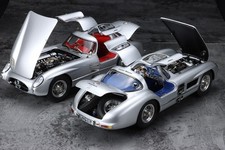 CMC 1:18 Mercedes-Benz 300SLR Uhlenhaut Red Blue Interior Alloy Car Model