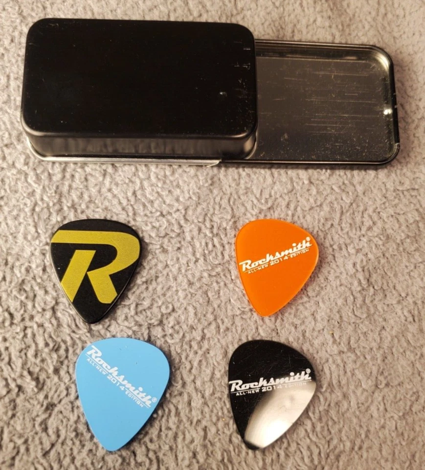 ROCKSMITH 2014 PÚAS DE GUITARRA EN ESTUCHE DE METAL DE LA FERIA COMERCIAL E3 Foto 2 de 3