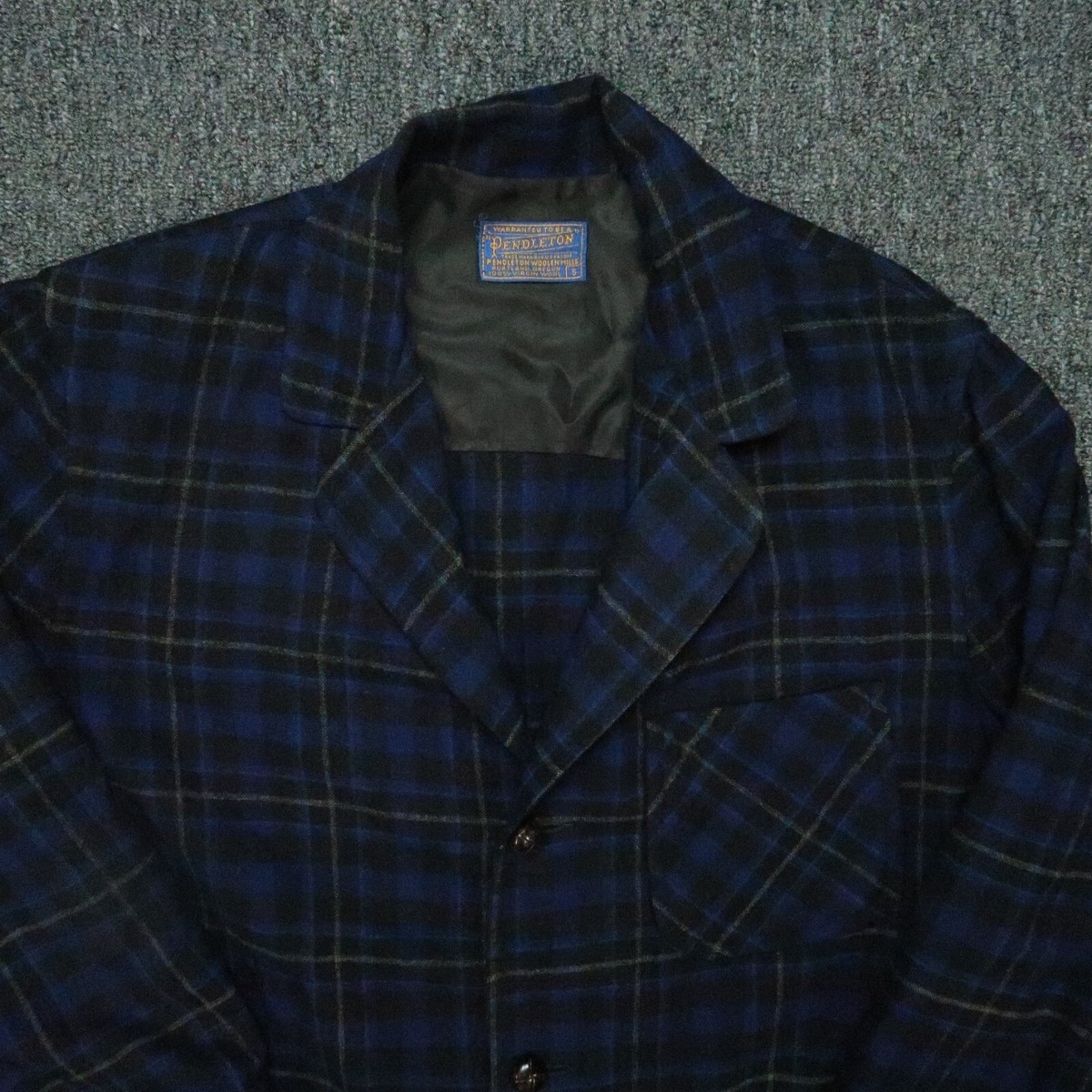 VINTAGE Pendleton Blazer Mens Small Blue Plaid Virgin Wool