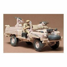 Tamiya 35076 S.A.S Land Rover Pink Panther 1/35 Scale.