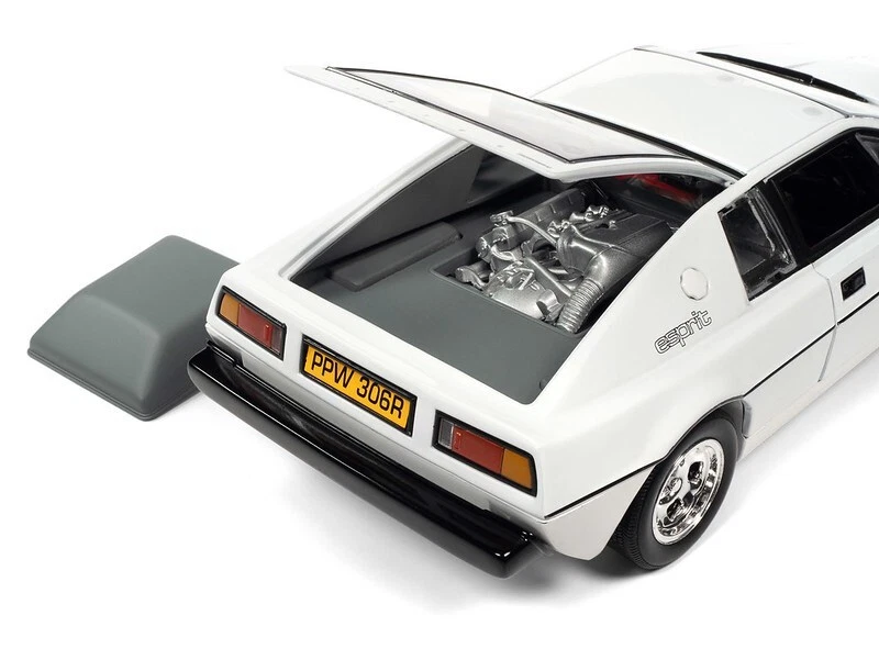 AUTOWORLD AWSS132 1:18 1971 LOTUS ESPRINT SERIES THE SPY WHO LOVED ME 007 BOND - Image 3 of 4