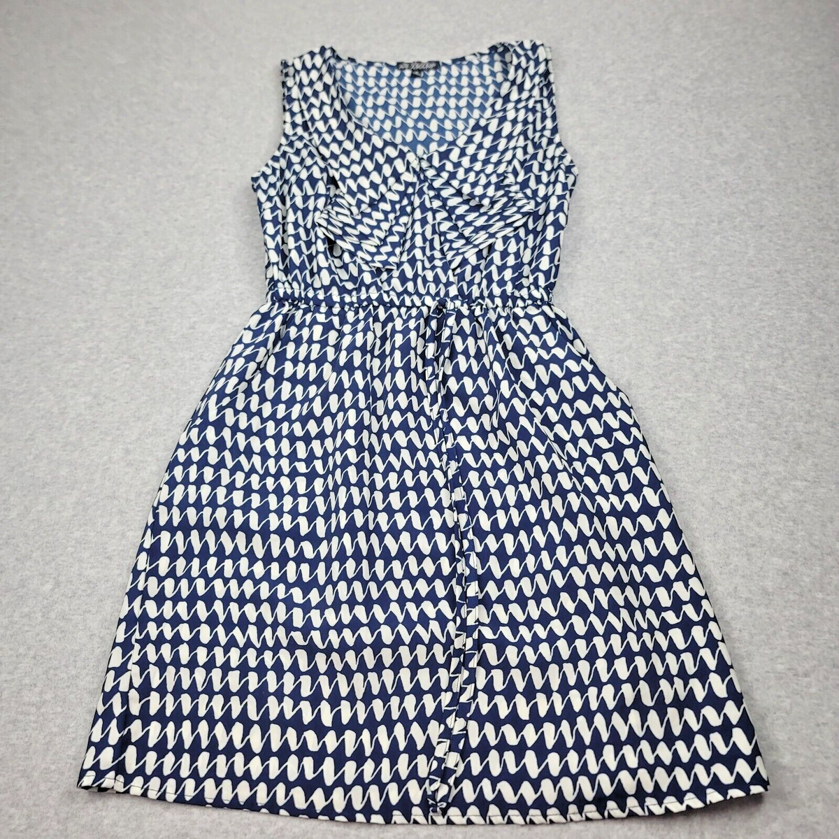 bebop blue dress White Geometric Sleeveless Short Length Womens Small Pockets Occasion: Valentine's Day Color:Dusty-Rose The flattering little tank Machine washable.
