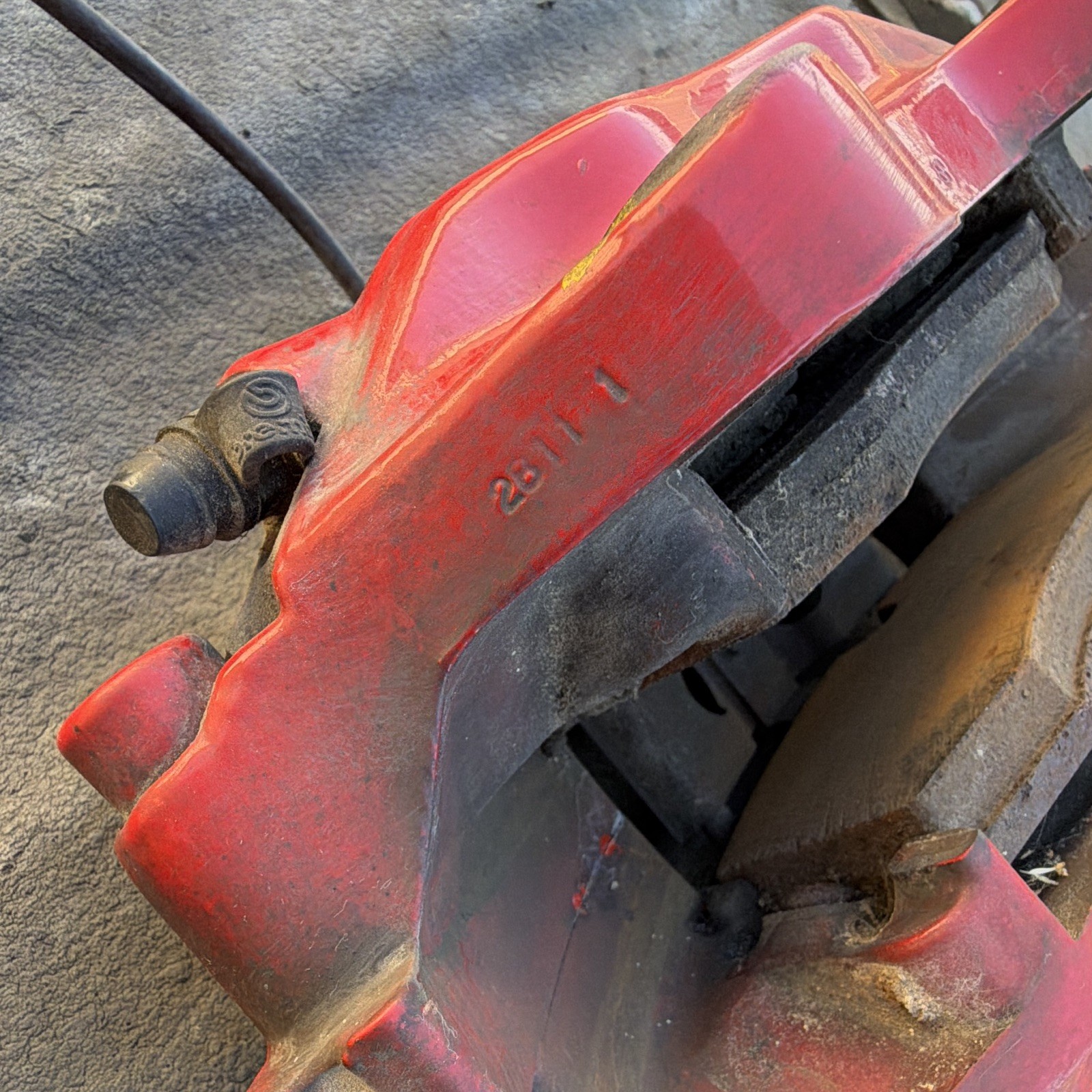 Maserati 4200 GT Front Left Brembo brake caliper with pads