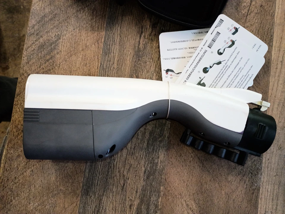  Adaptador Kia / Hyundai EV6 / IONIQ 5 / IONIQ 6 GV60 V2L 916B1-CV020HA - Imagem 2 de 4