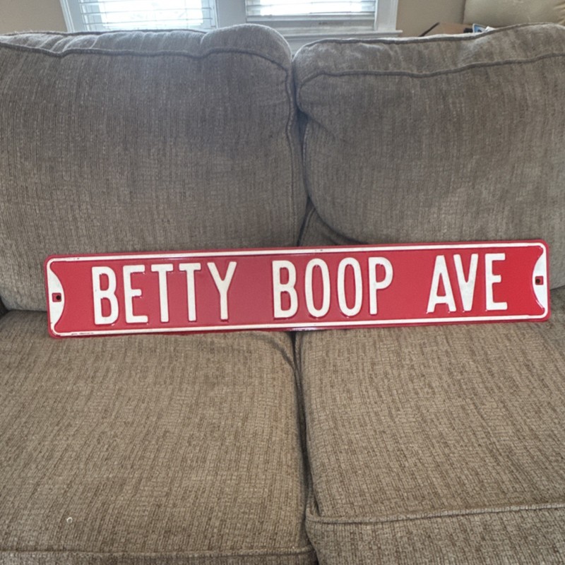 Betty Boop Red Metal Printed Sign Pin-Up Cartoon Collectible Rectangle