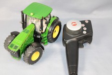 Siku 6881 Control John Deere 8345 R Traktor mit Fernsteuerung im Maßstab 1/32