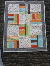 Handmade Baby/ Kids/ Lap Quilt 42"x32' Beautiful Pattern.