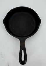 Vintage #3 L Double Dot Cast Iron Skillet 6 1/2 inch Double Spout Made In USA