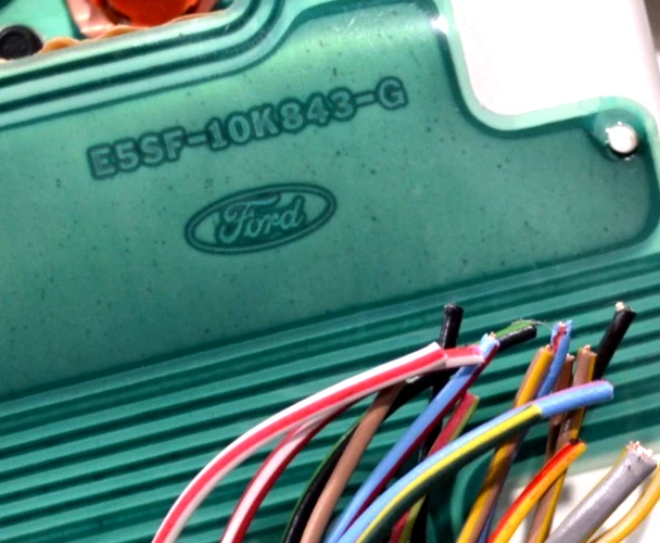 1985-1988 FORD THUNDERBIRD DIGITAL INSTRUMENT CLUSTER SPEEDO E5SF-10K843-G - Image 2 of 4