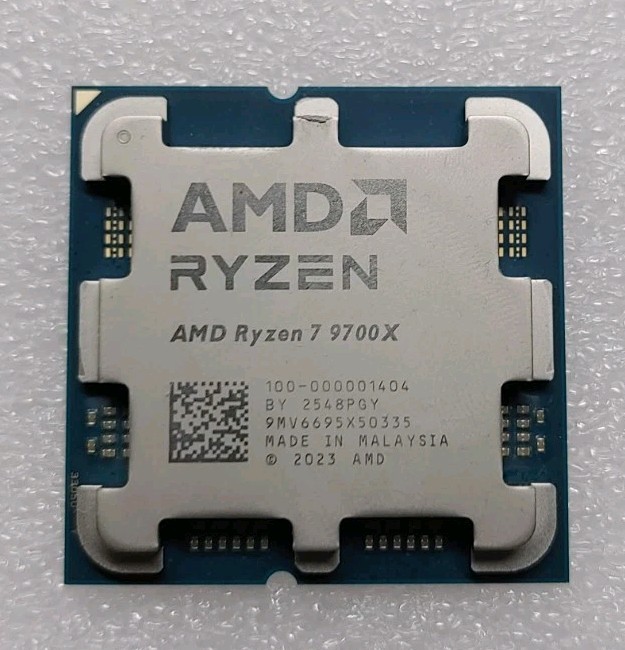 AMD Ryzen 7 9700X 3.80GHz 8-Core 16-Thread AM5 Radeon Graphics