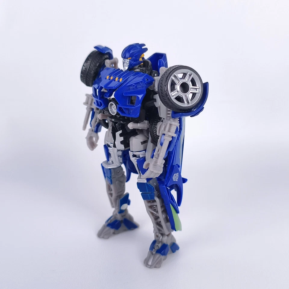 Transformers Evac Complete Generations Universal Studio Store Exclusive - Image 2 of 4